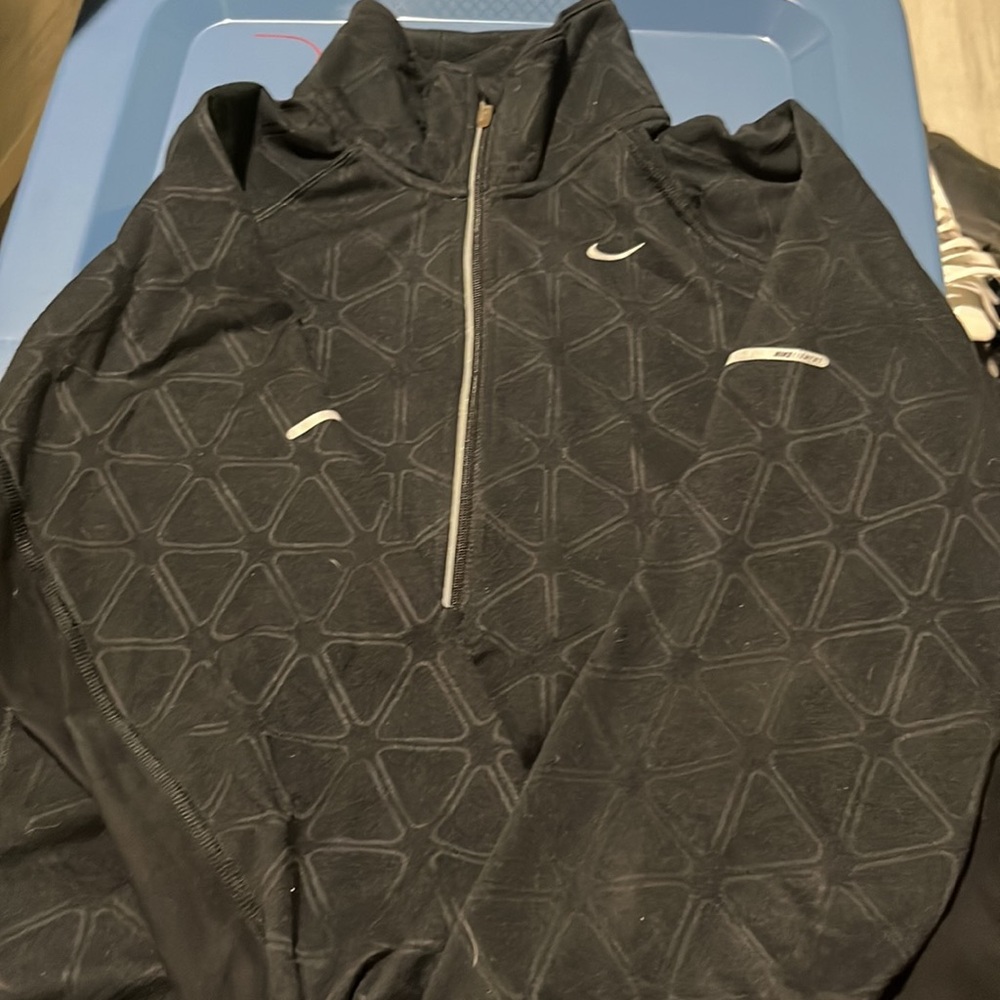 Women’s Nike XL sweater - Picture 2 of 4